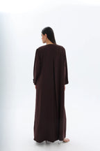 Abaya marron chocolat crêpe premium – fente dos – SOOTRASHOP