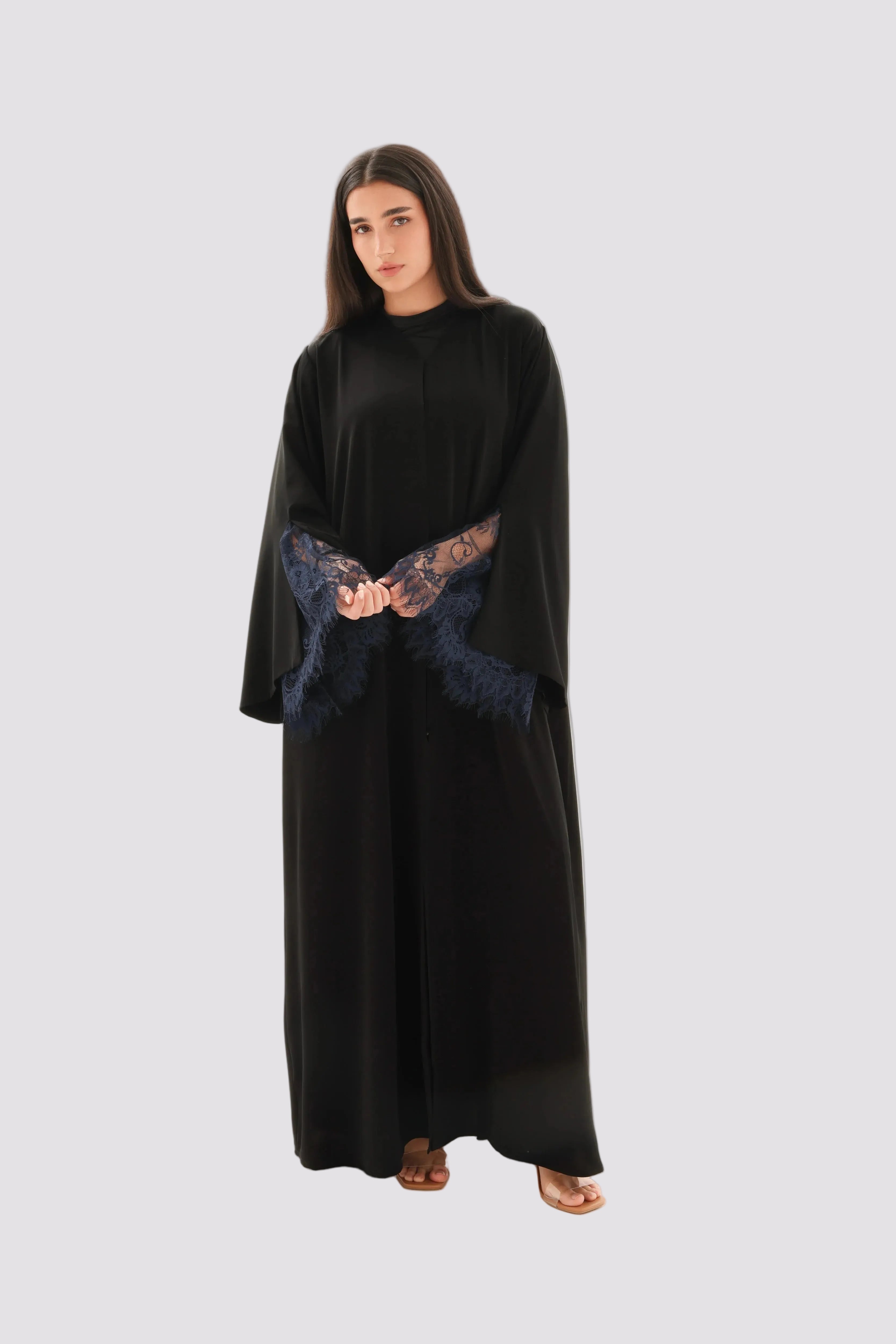 Abaya dentelle noire Nida coréen premium – vue de face – SOOTRASHOP