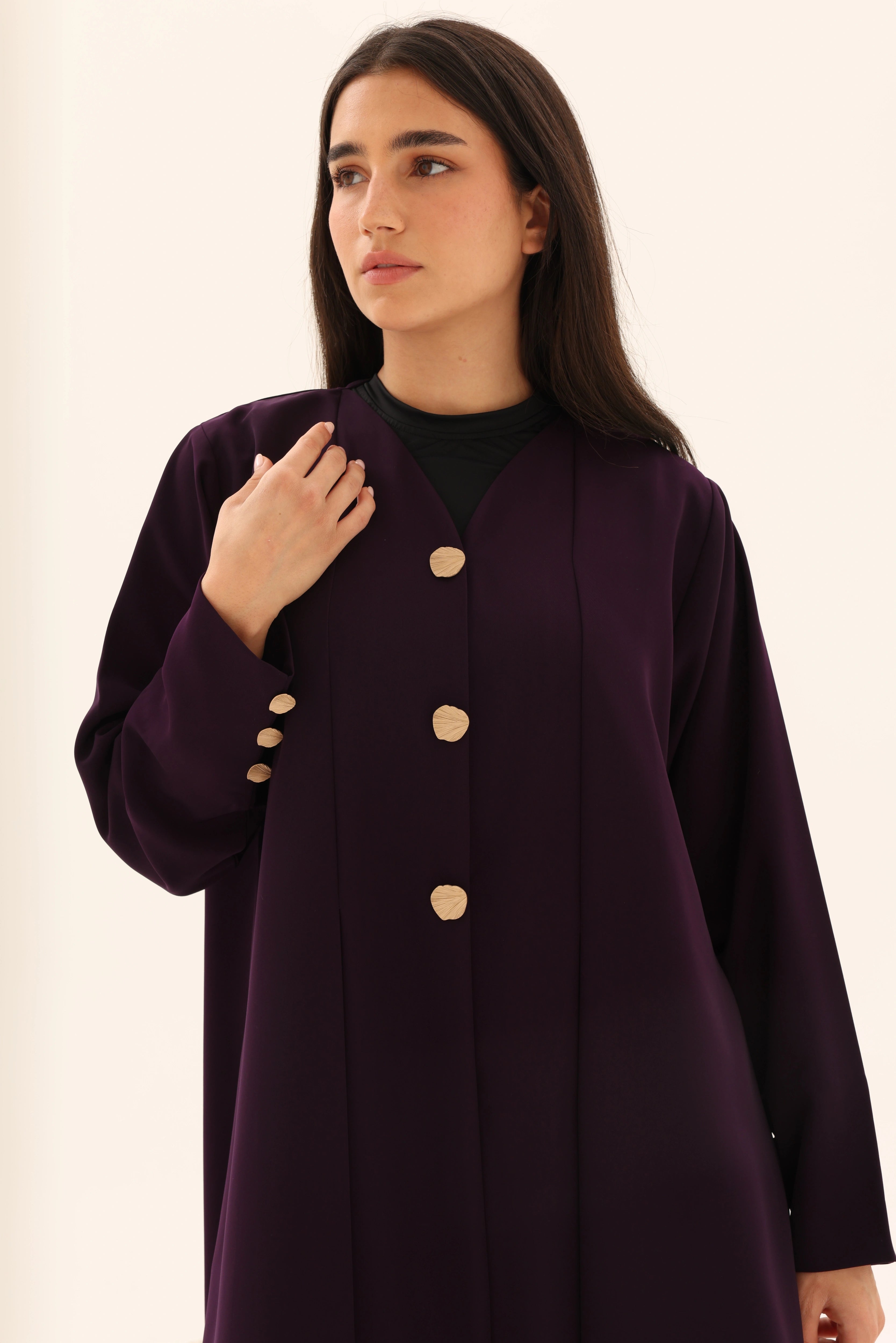 Abaya aubergine crepe premium coupe cloche - look complet - SOOTRASHOP