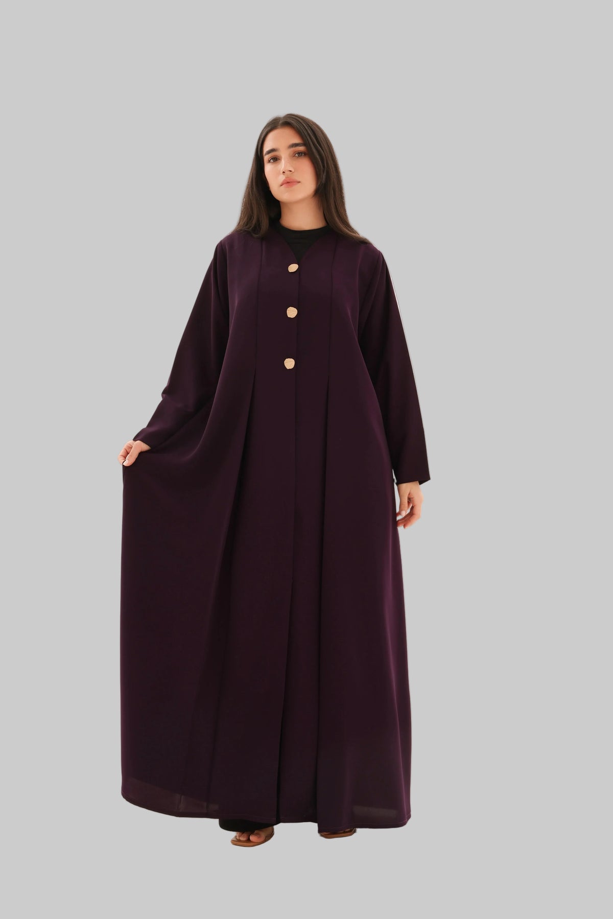 Abaya aubergine crêpe premium coupe cloche – vue de face 2 – SOOTRASHOP