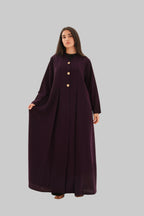 Abaya aubergine crêpe premium coupe cloche – vue de face 2 – SOOTRASHOP