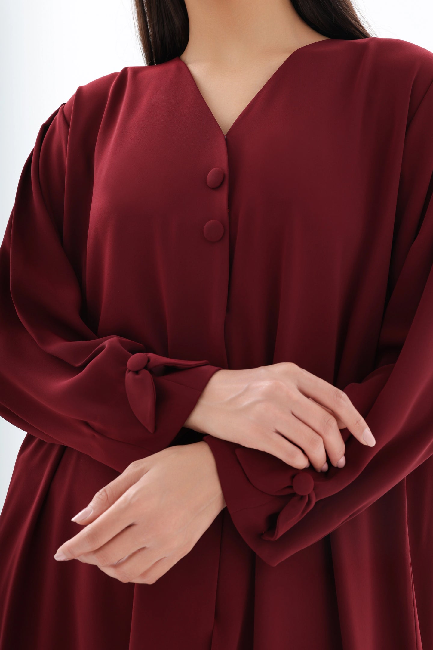 Abaya bordeaux crêpe premium – détails manches – SOOTRASHOP