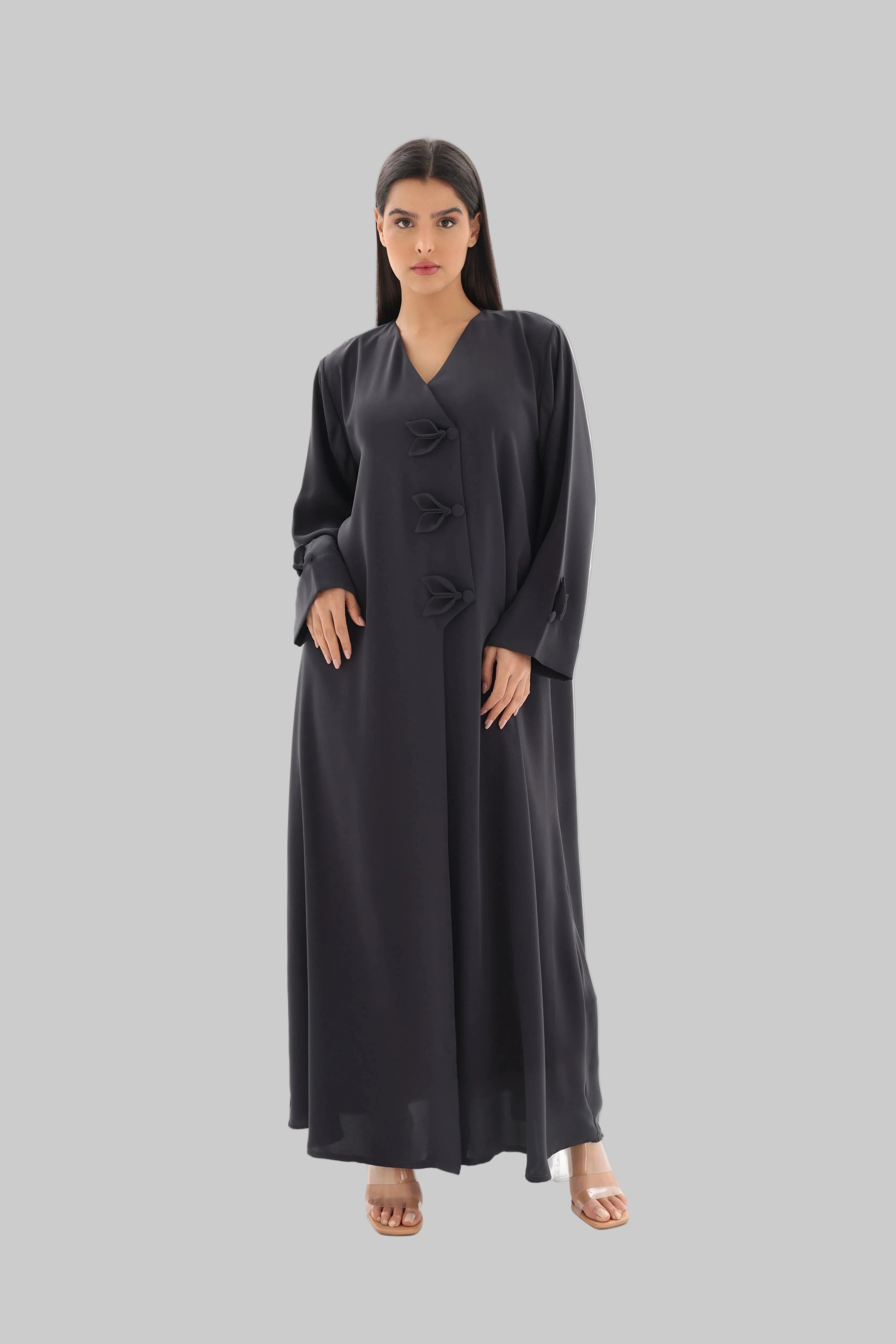 Abaya gris anthracite élégance nouée crêpe premium – vue de face – SOOTRASHOP